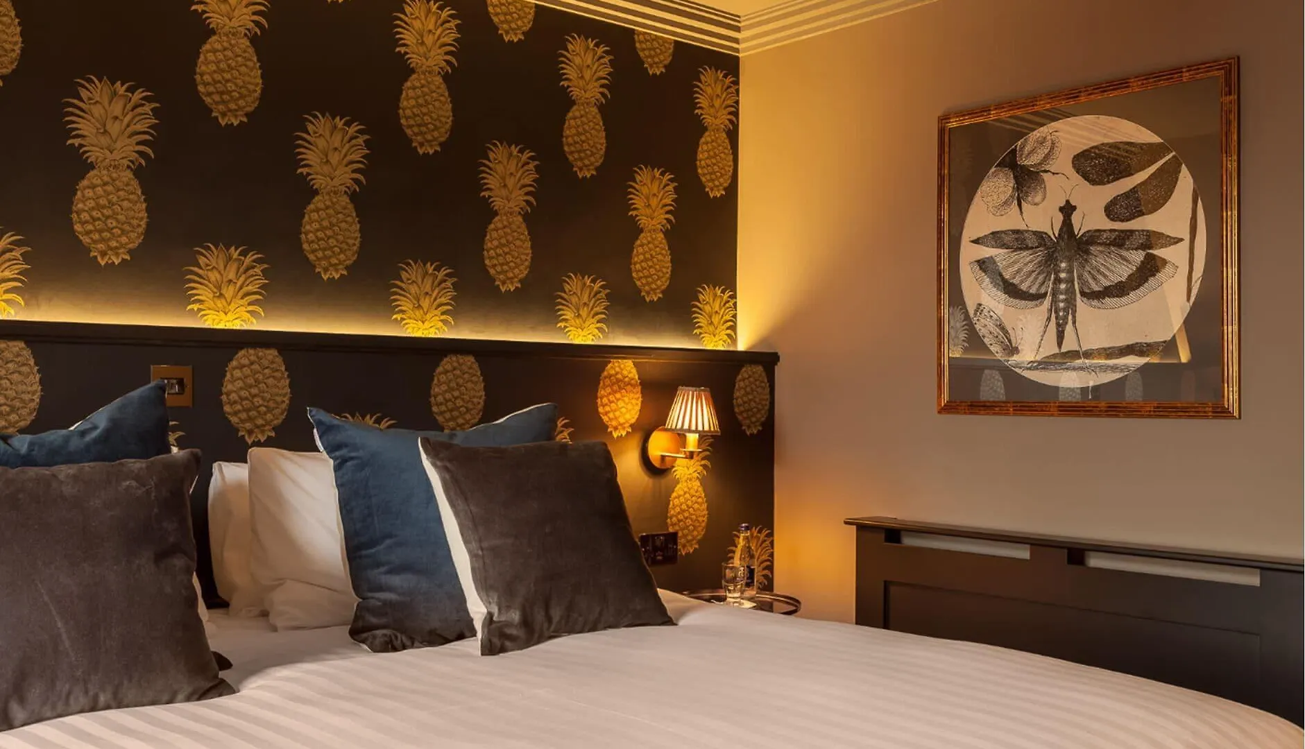 House Belfast Hotel