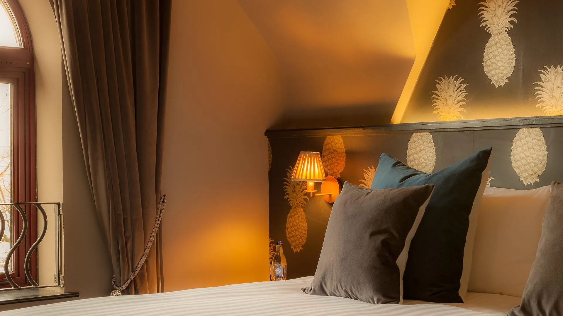 House Belfast Hotel